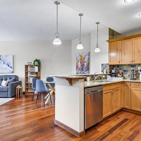 Alluring Mountain View Condo - Right In The Heart Of Downtown - Managed By Little Sister Getaways Canmore Ngoại thất bức ảnh